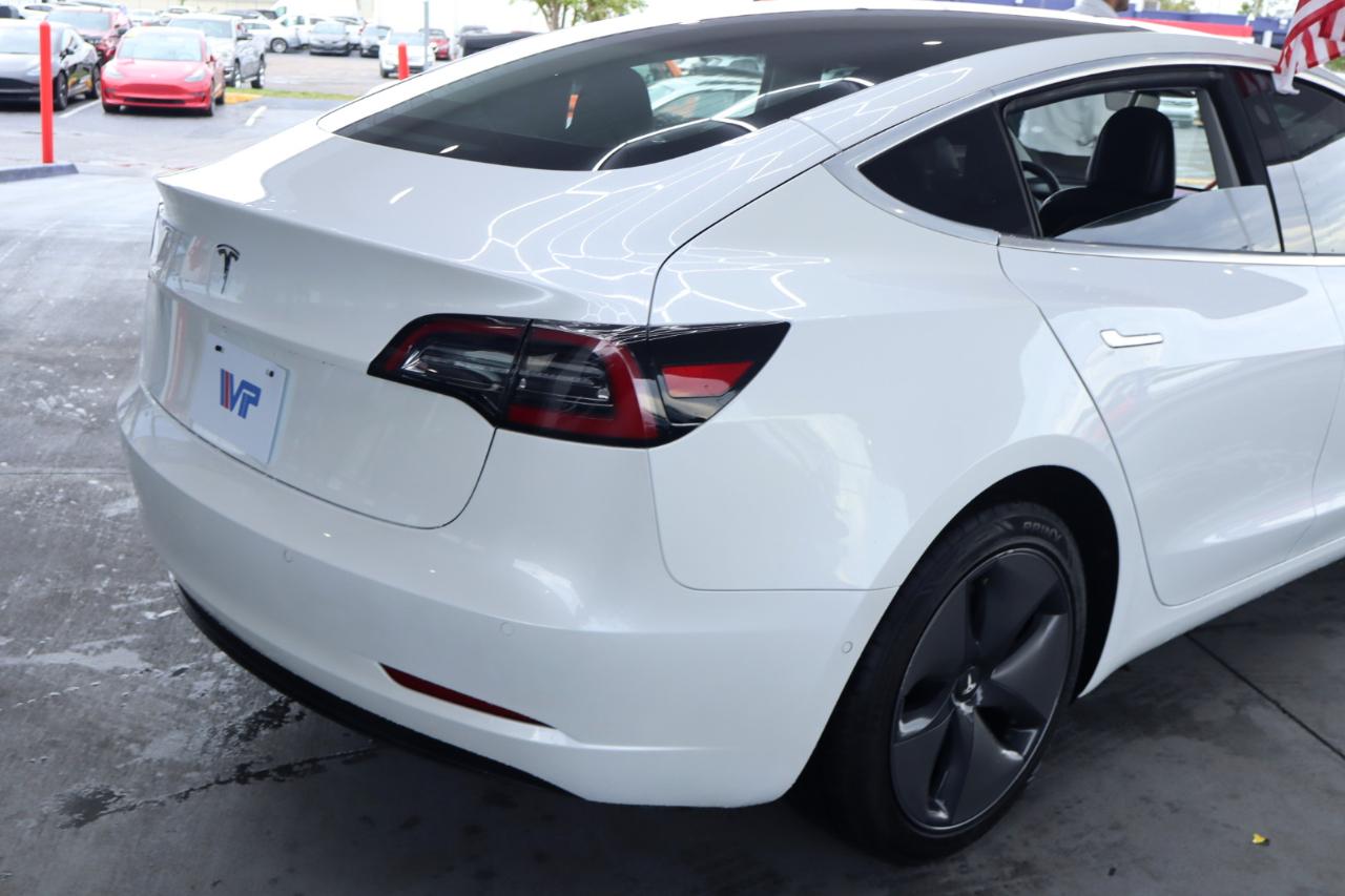 Tesla Model 3 Standard Range RWD 2020