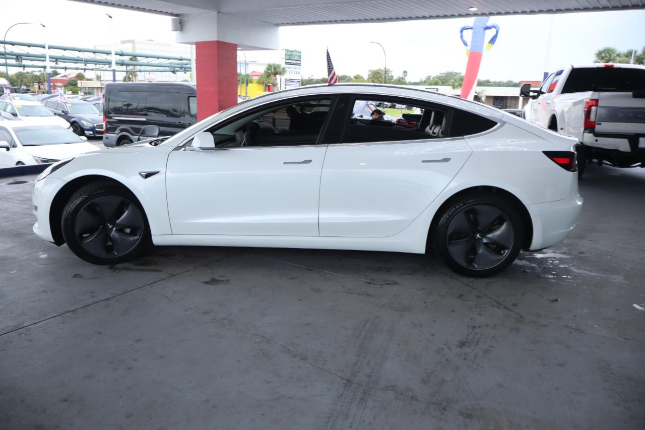 Tesla Model 3 Standard Range RWD 2020
