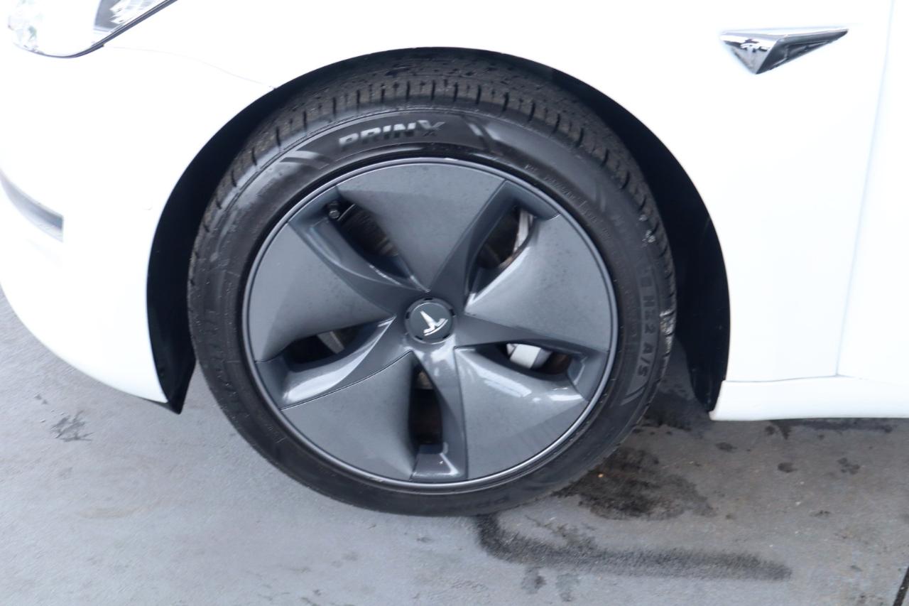 Tesla Model 3 Standard Range RWD 2020