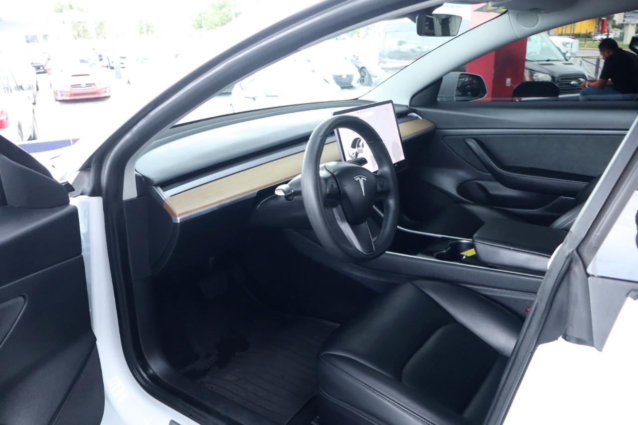 Tesla Model 3 Standard Range RWD 2020