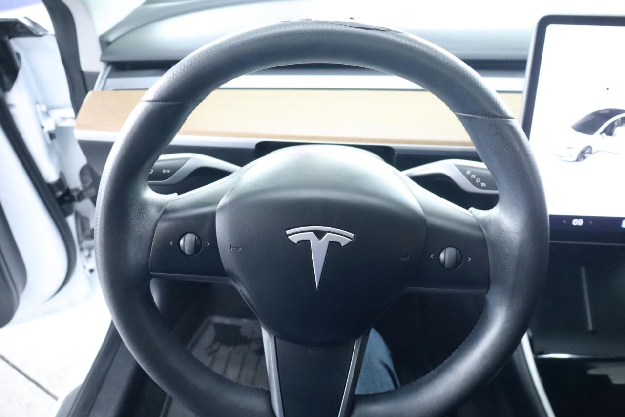 Tesla Model 3 Standard Range RWD 2020