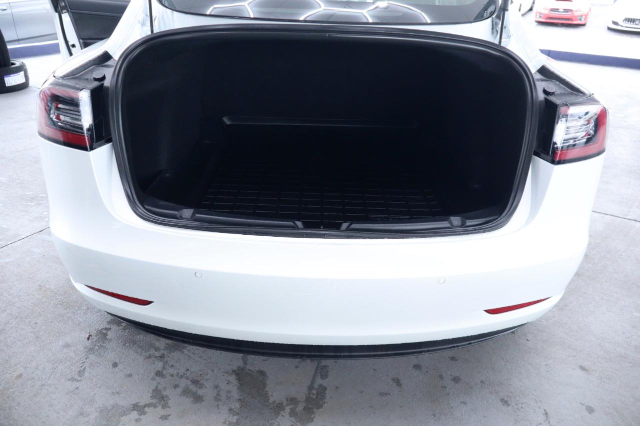 Tesla Model 3 Standard Range RWD 2020
