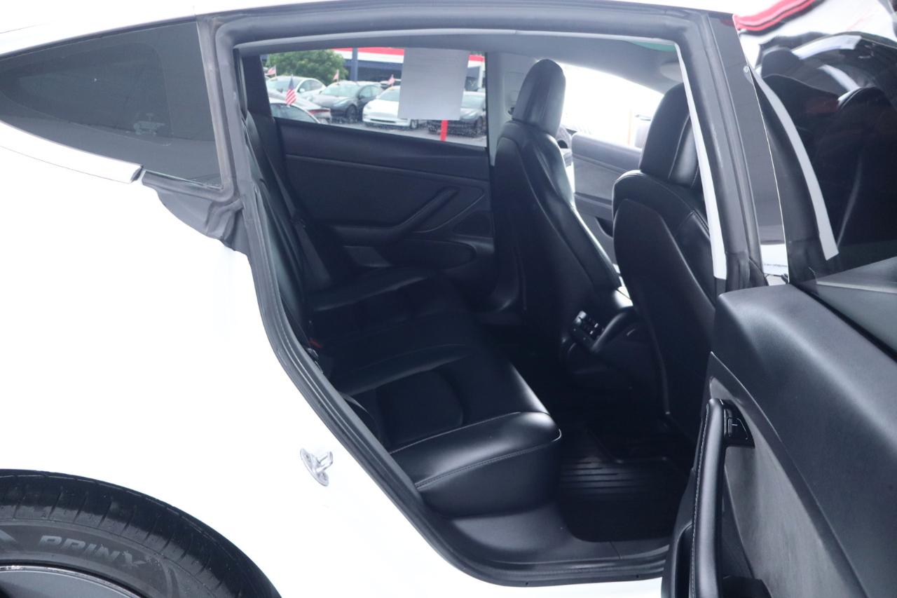 Tesla Model 3 Standard Range RWD 2020