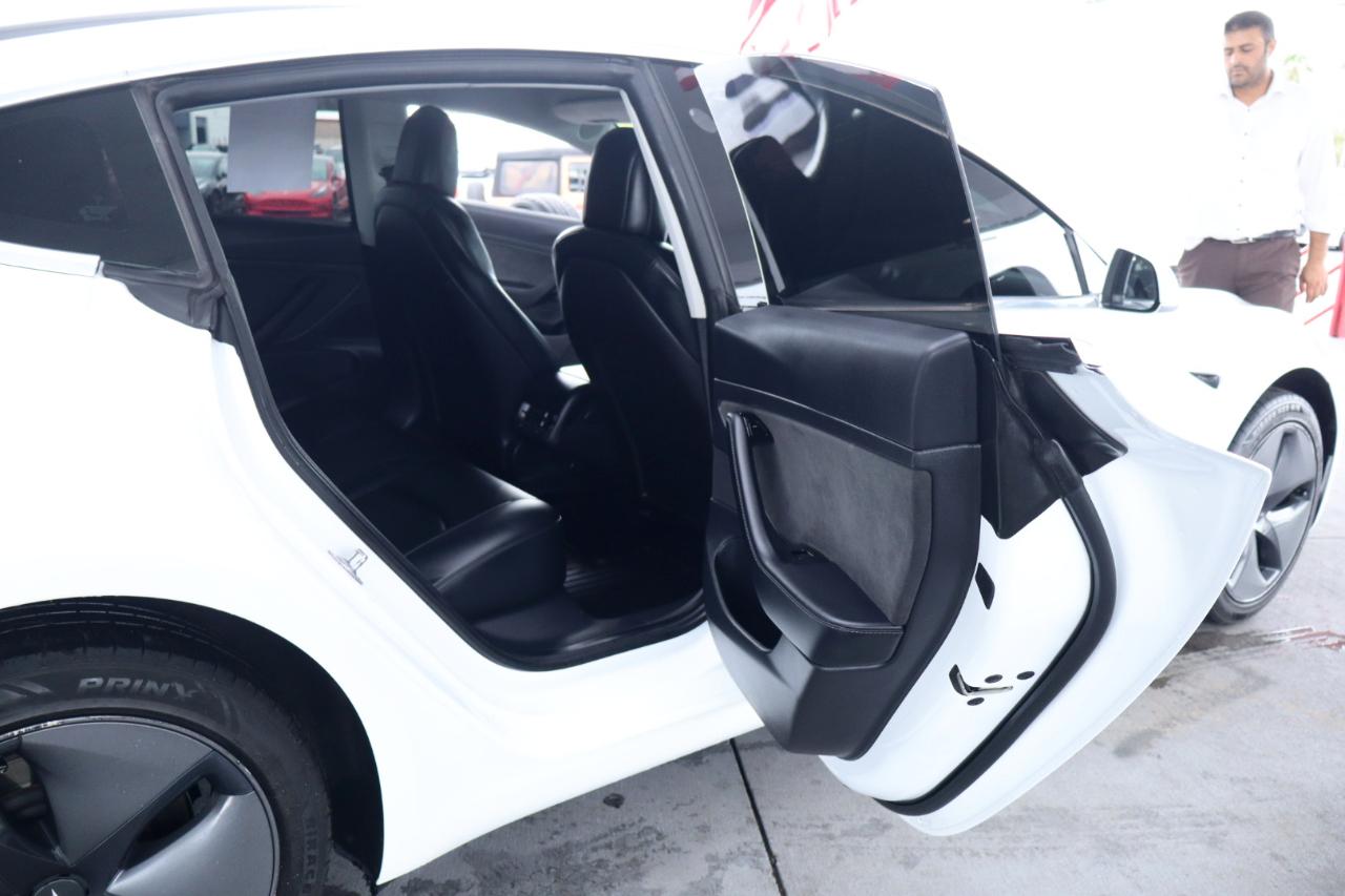 Tesla Model 3 Standard Range RWD 2020