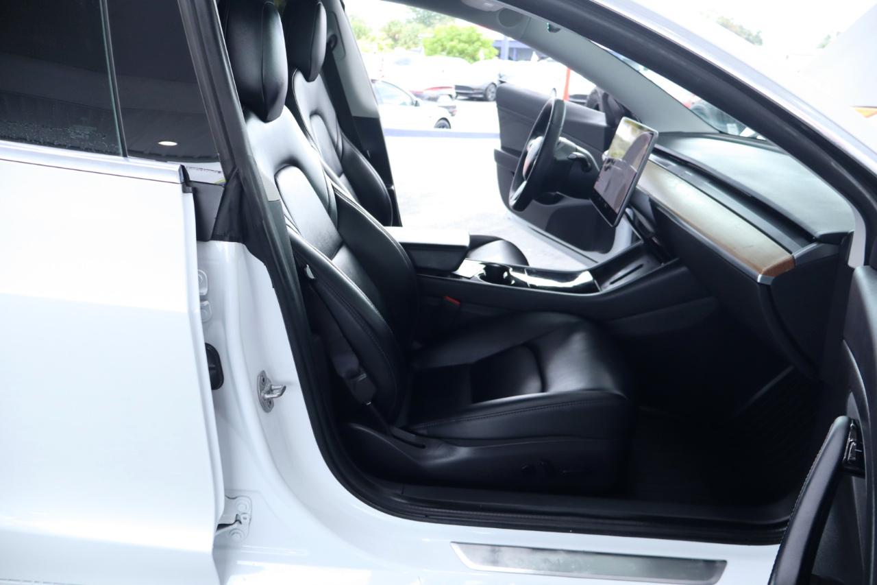 Tesla Model 3 Standard Range RWD 2020