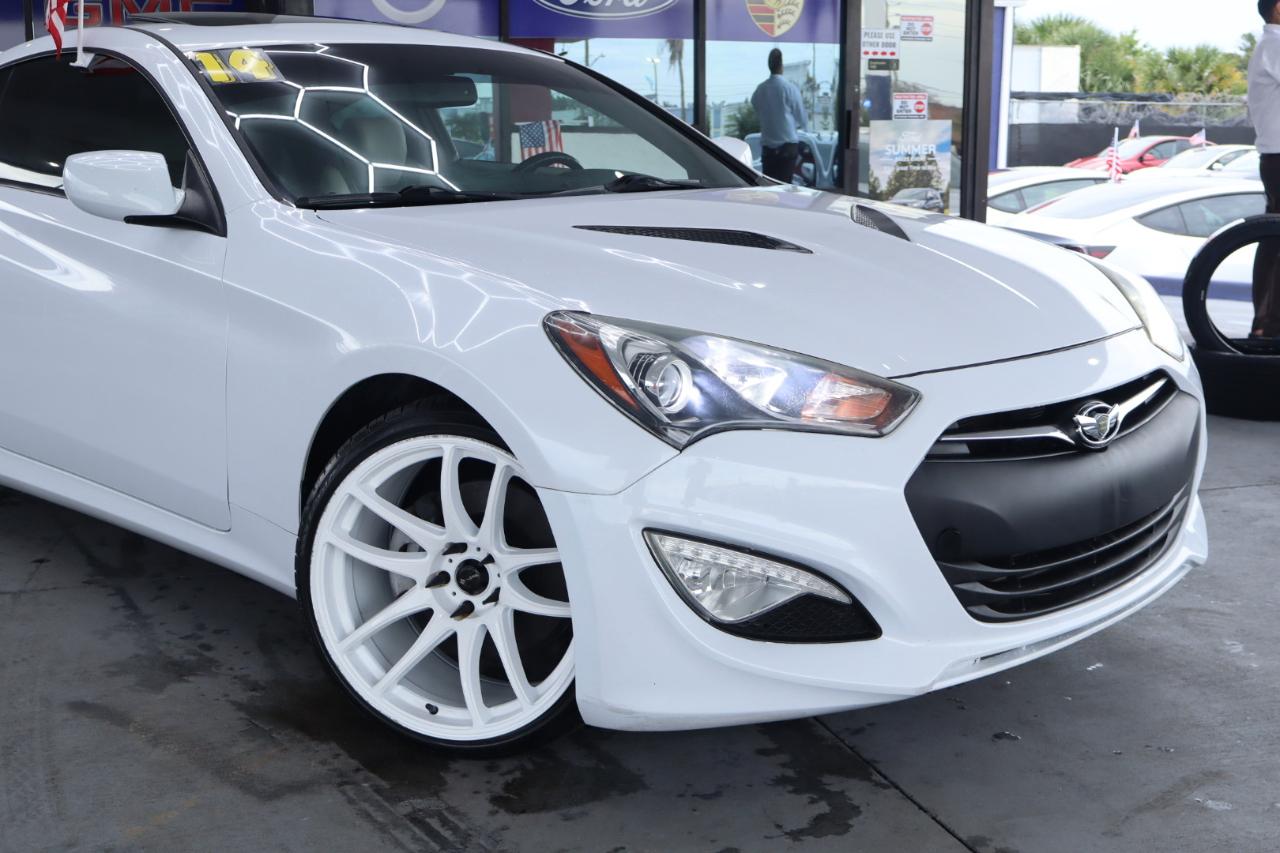Hyundai Genesis Coupe 2dr I4 2.0T Auto Premium 2014