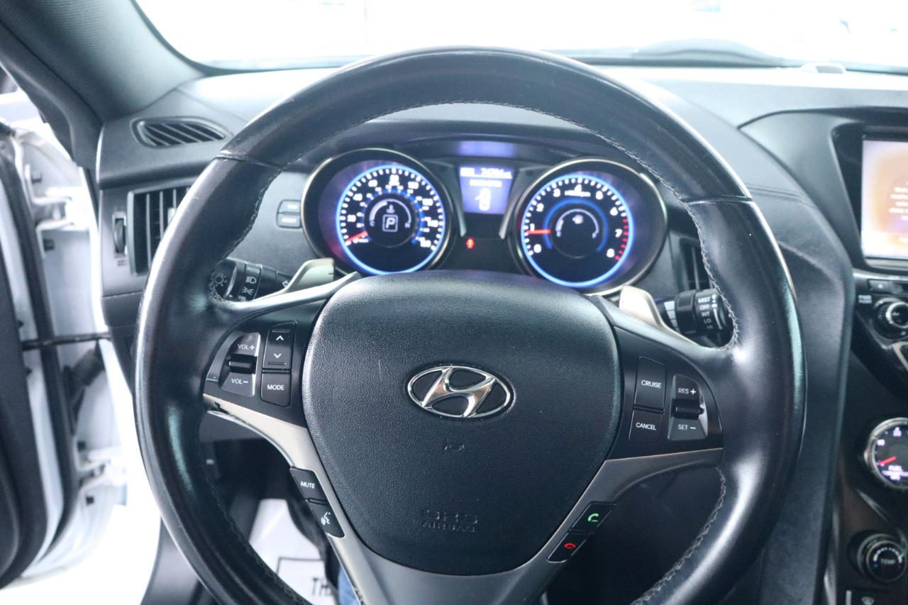 Hyundai Genesis Coupe 2dr I4 2.0T Auto Premium 2014