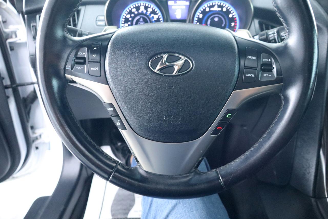Hyundai Genesis Coupe 2dr I4 2.0T Auto Premium 2014