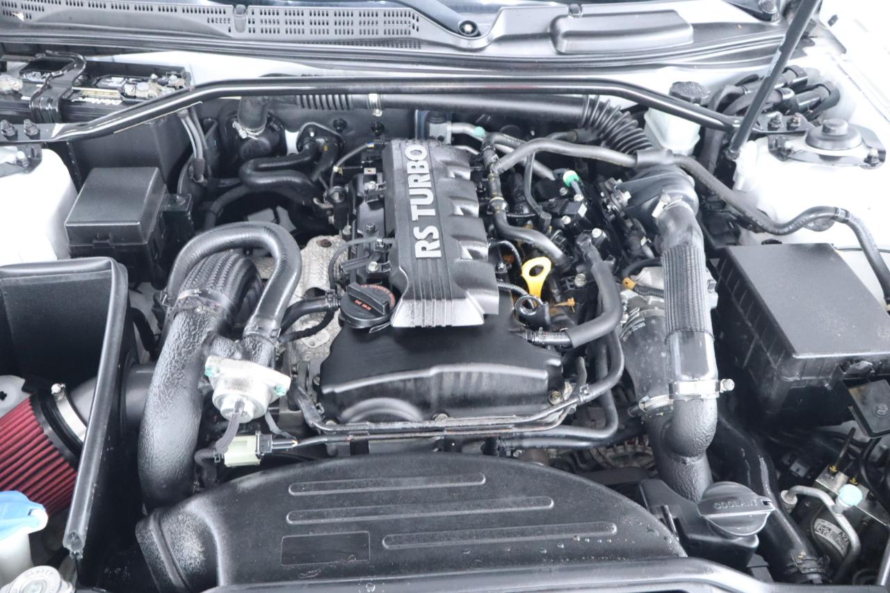 Hyundai Genesis Coupe 2dr I4 2.0T Auto Premium 2014