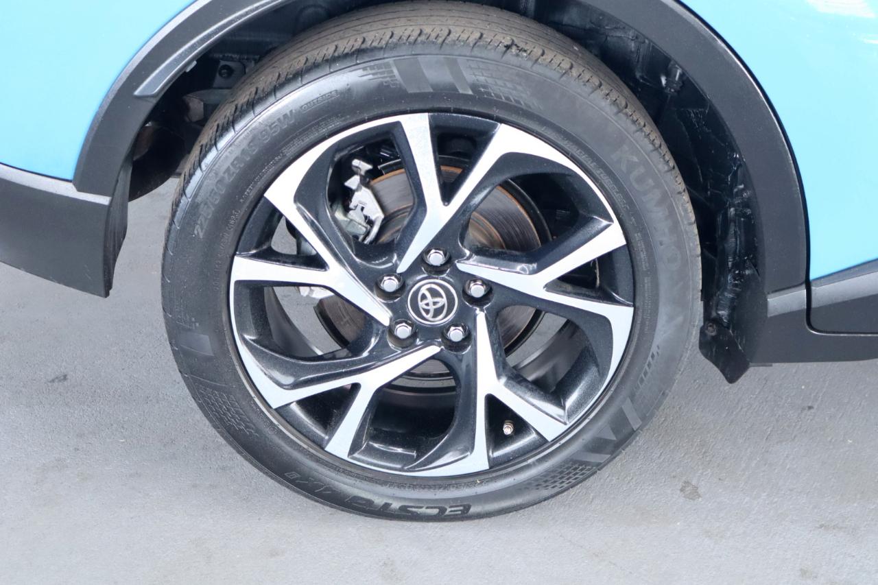 Toyota C-HR XLE 2019