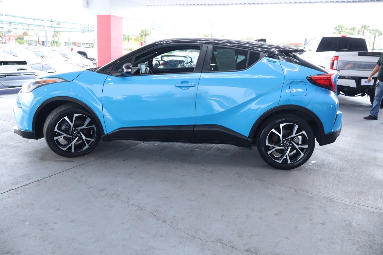Toyota C-HR XLE 2019