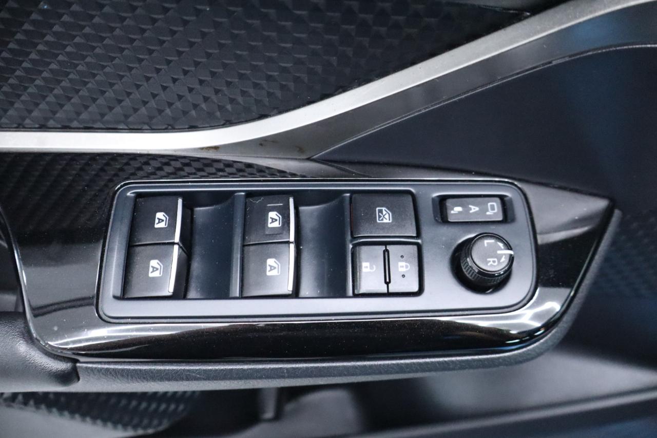 Toyota C-HR XLE 2019