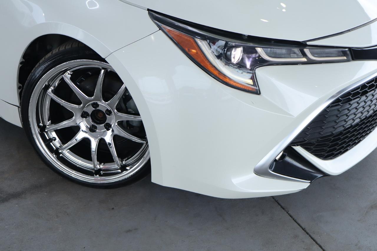 Toyota Corolla Hatchback XSE Manual (Natl) 2020