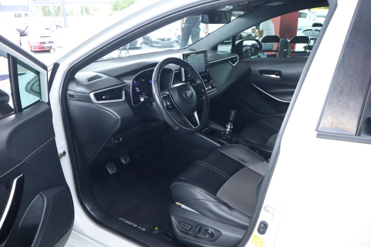 Toyota Corolla Hatchback XSE Manual (Natl) 2020