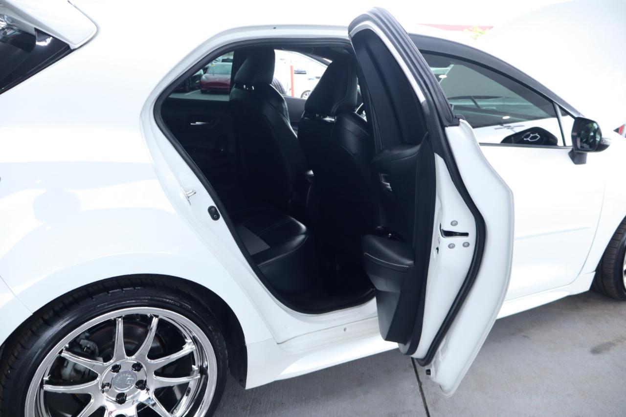 Toyota Corolla Hatchback XSE Manual (Natl) 2020