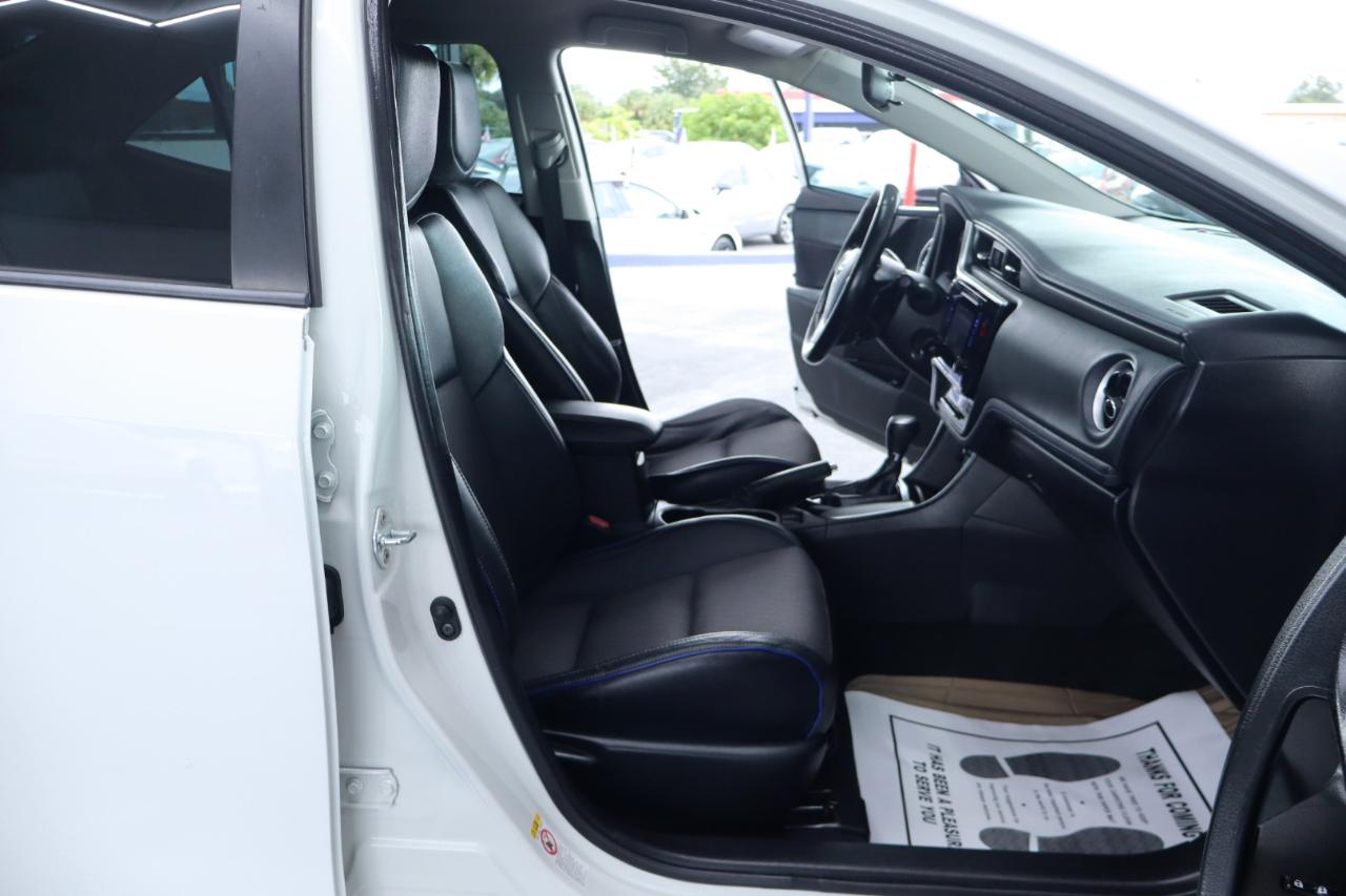 Toyota Corolla SE 4D Sedan 2018