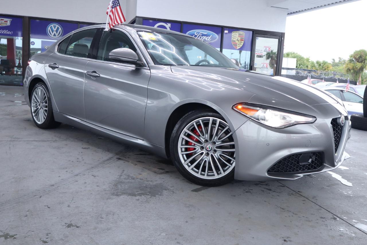 Alfa Romeo Giulia Ti Lusso RWD 2018