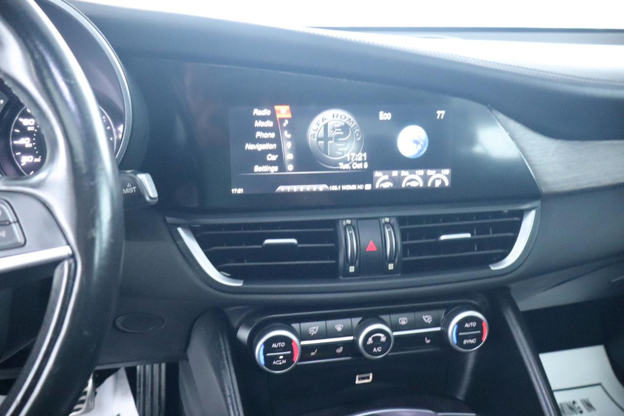 Alfa Romeo Giulia Ti Lusso RWD 2018
