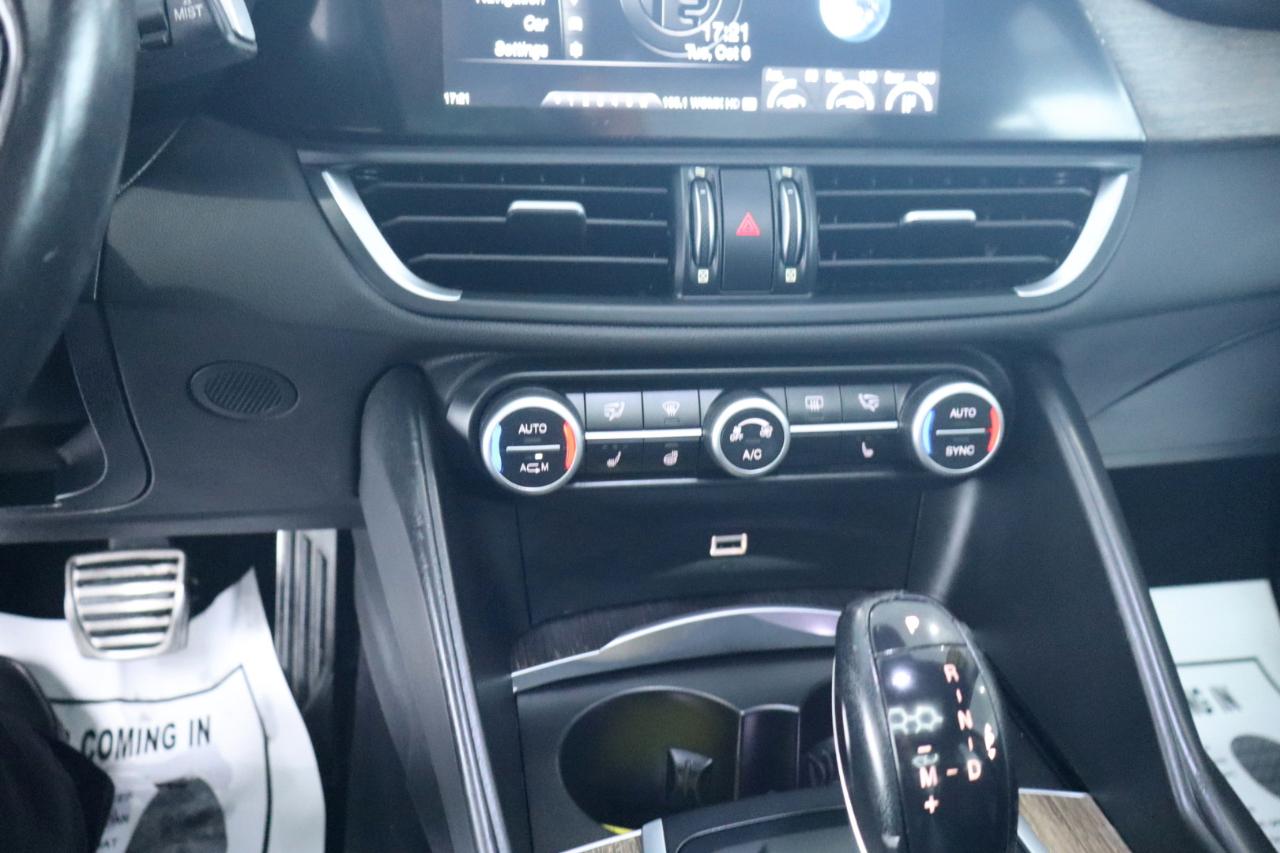 Alfa Romeo Giulia Ti Lusso RWD 2018