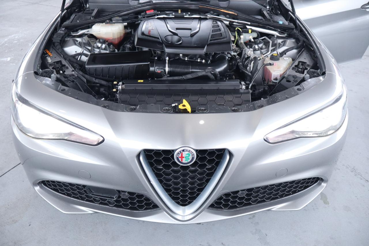 Alfa Romeo Giulia Ti Lusso RWD 2018
