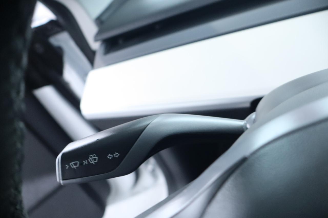 Tesla Model 3 Standard Range Plus RWD 2021