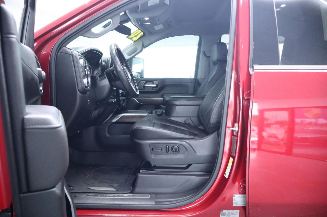 GMC Sierra 2500HD 4WD Crew Cab 159" Denali 2020