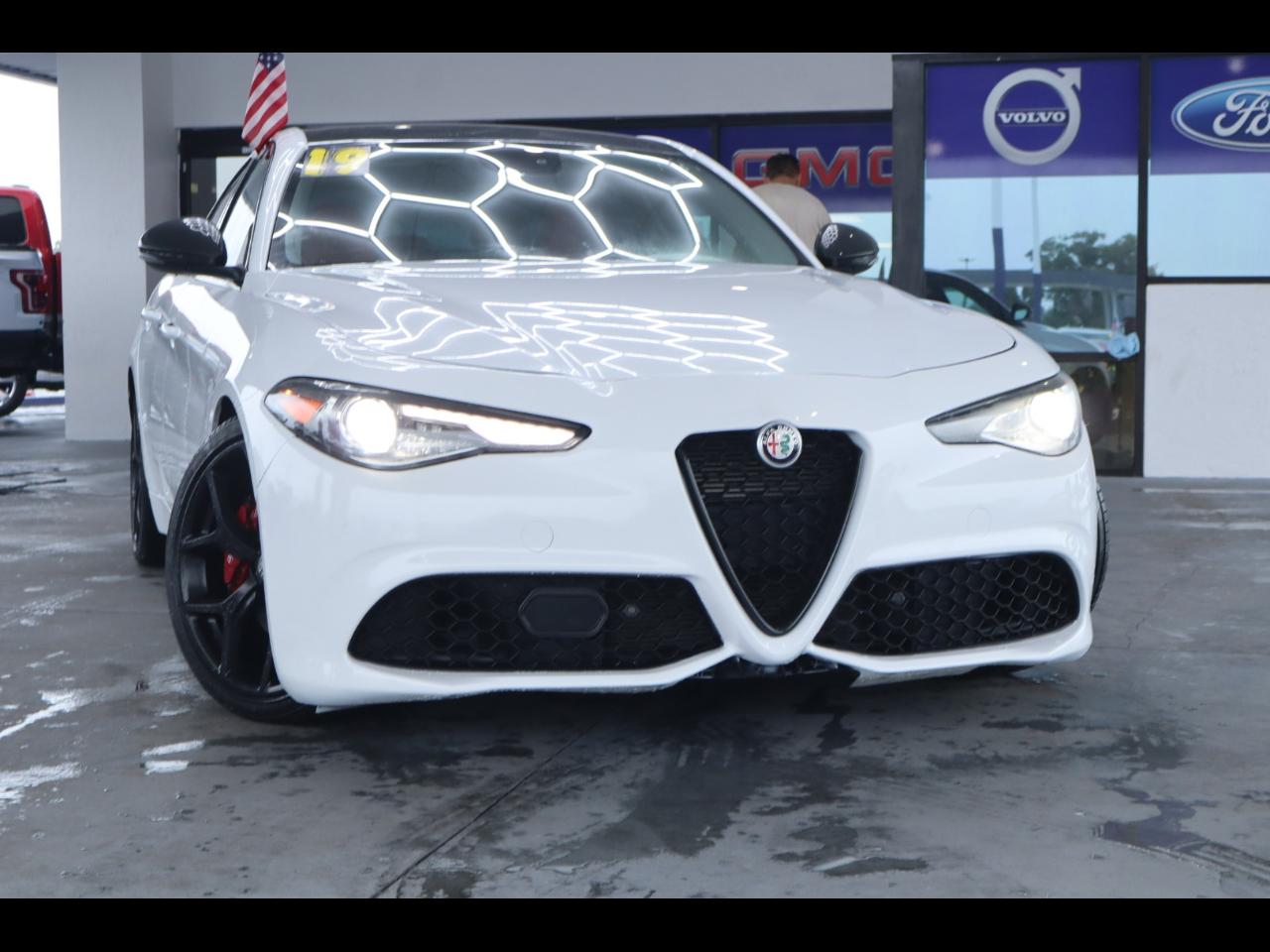 2019 Alfa Romeo Giulia Sport RWD