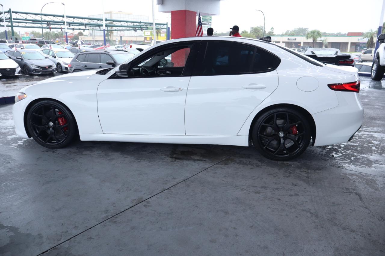 Alfa Romeo Giulia Sport RWD 2019