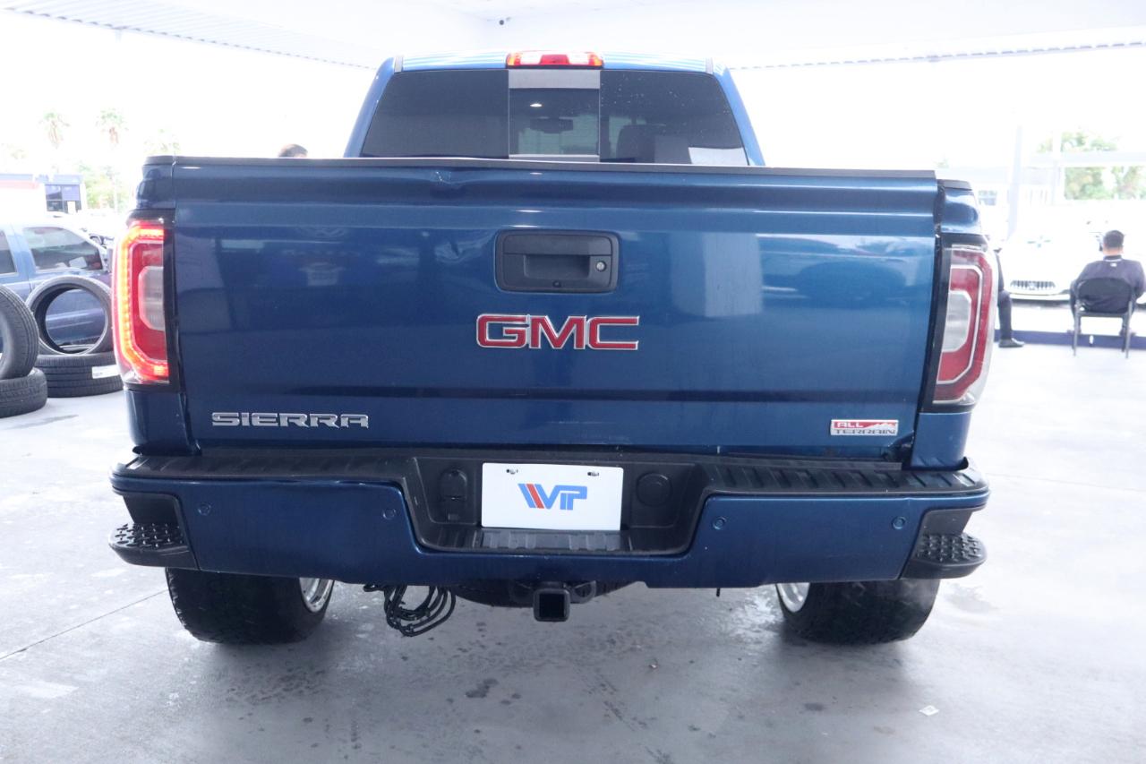 GMC Sierra 1500 4WD Crew Cab 153.0" SLT 2017