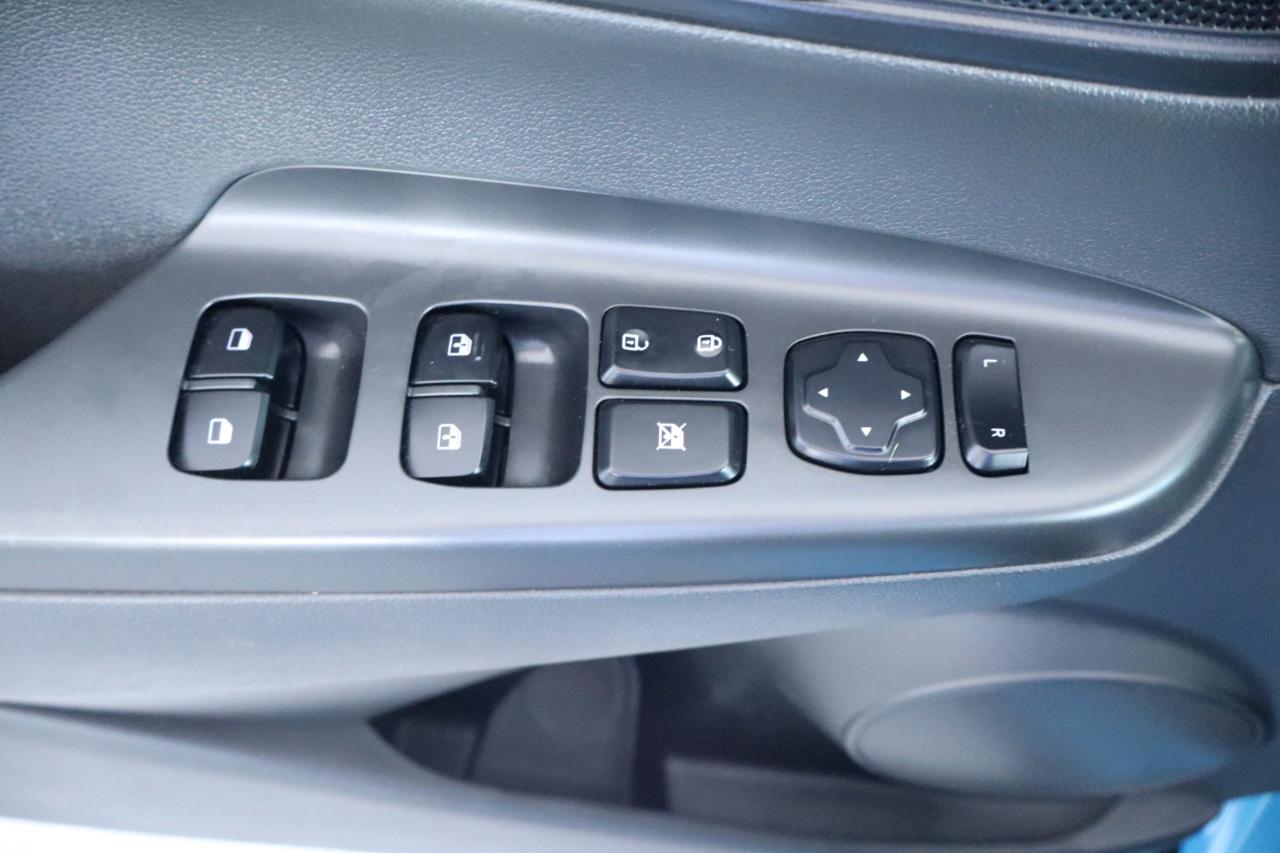 Hyundai Kona SEL Auto FWD 2020