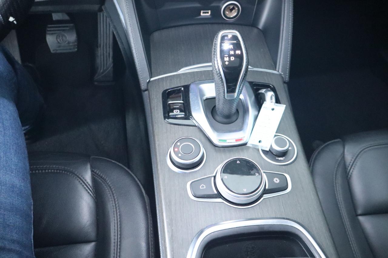 Alfa Romeo Stelvio Ti AWD 2021