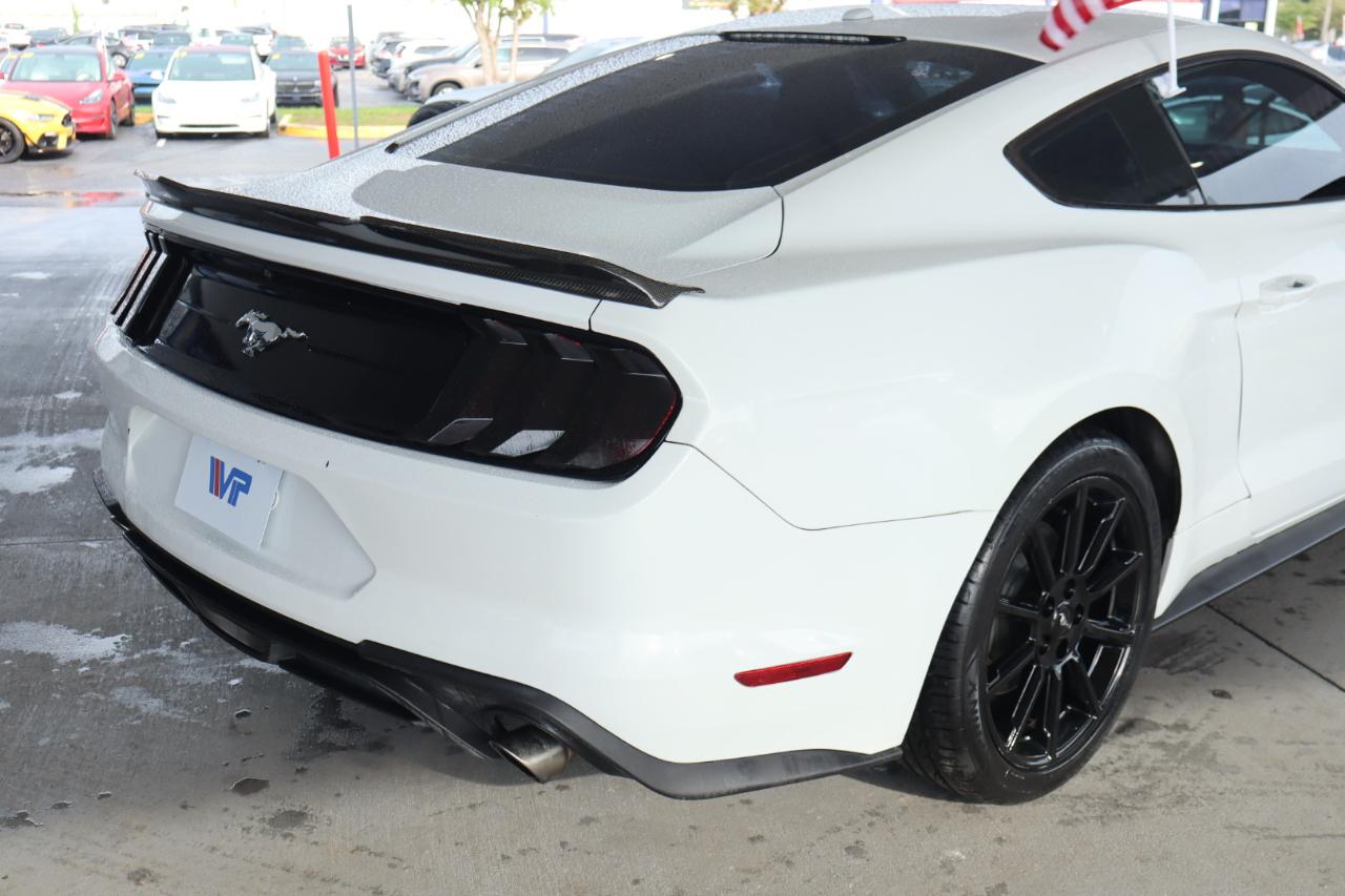 Ford Mustang EcoBoost Fastback 2019