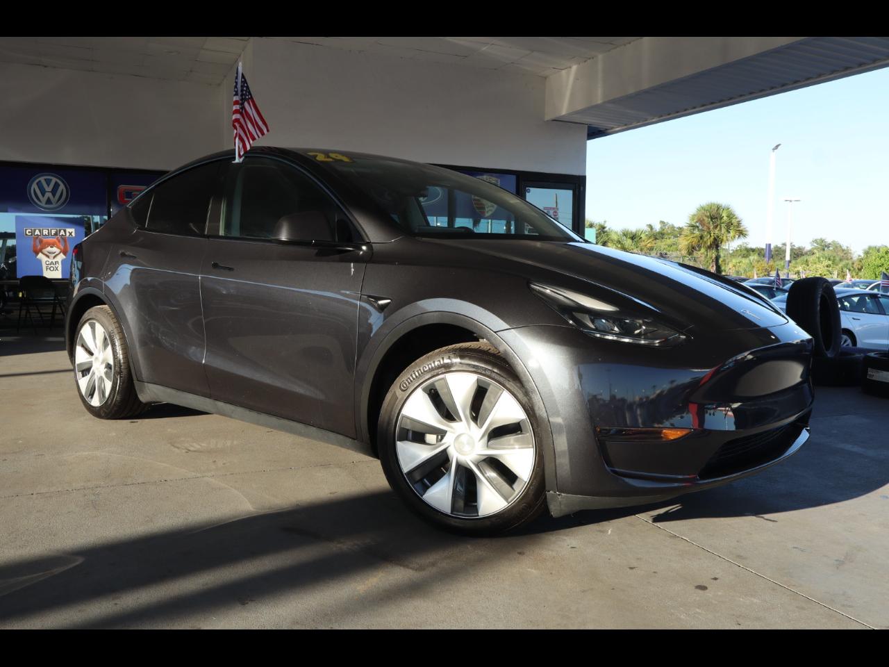 Tesla Model Y RWD *Ltd Avail* 2024