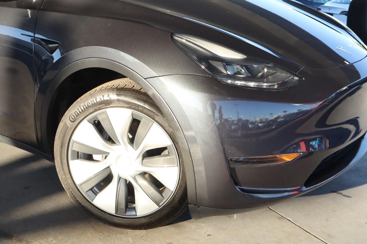 Tesla Model Y RWD *Ltd Avail* 2024