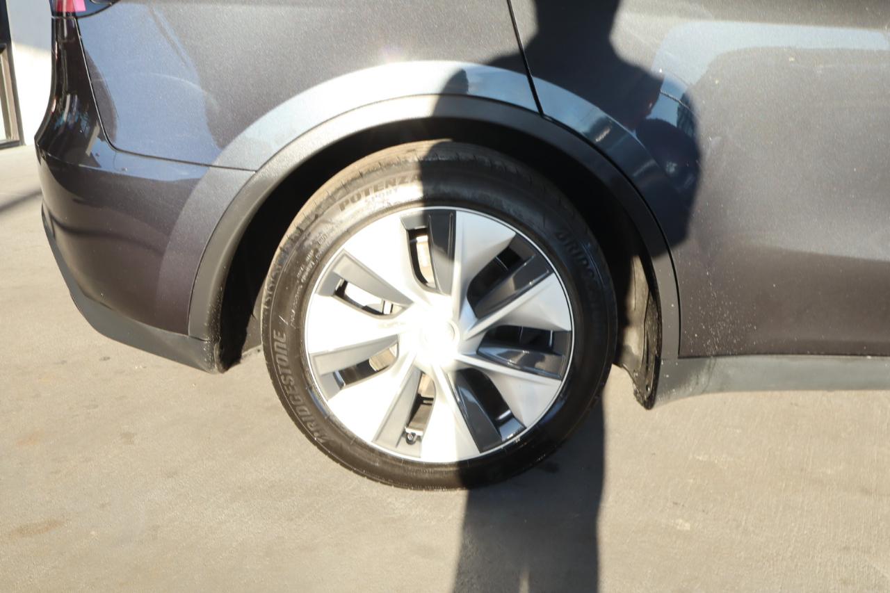 Tesla Model Y RWD *Ltd Avail* 2024