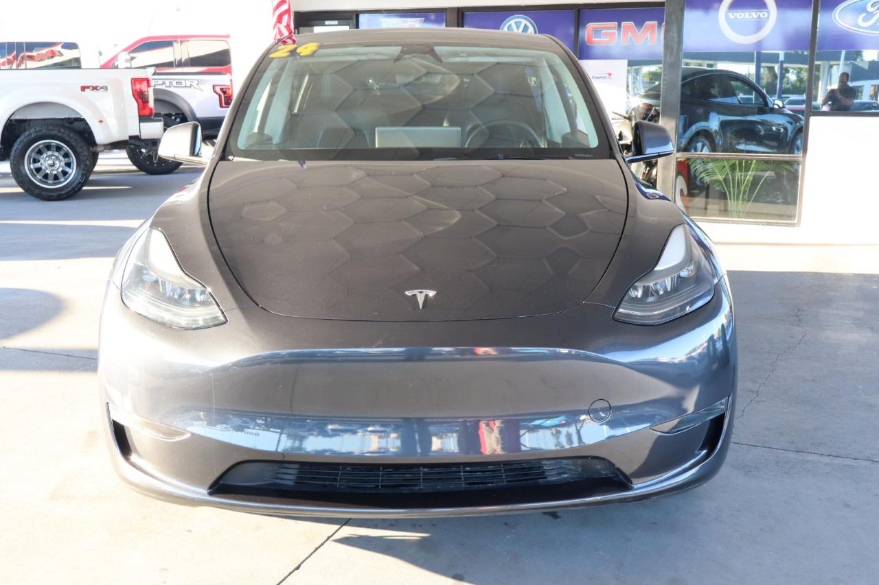 Tesla Model Y RWD *Ltd Avail* 2024