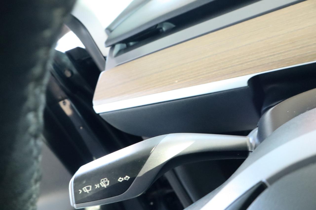 Tesla Model Y RWD *Ltd Avail* 2024