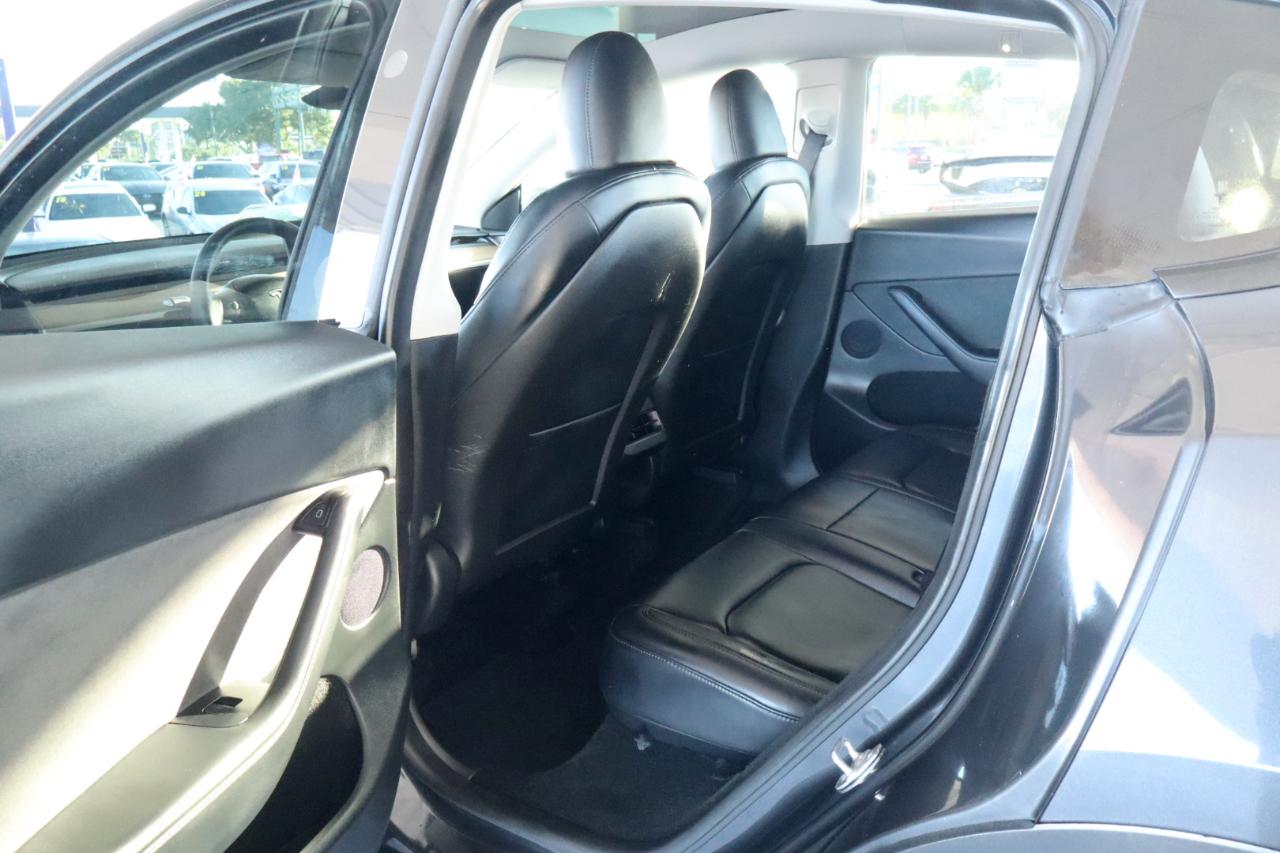 Tesla Model Y RWD *Ltd Avail* 2024