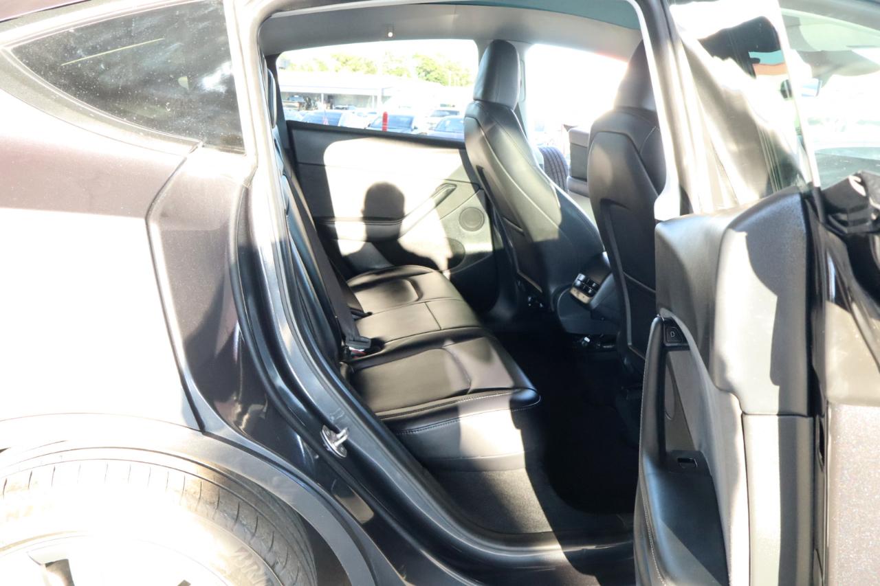 Tesla Model Y RWD *Ltd Avail* 2024
