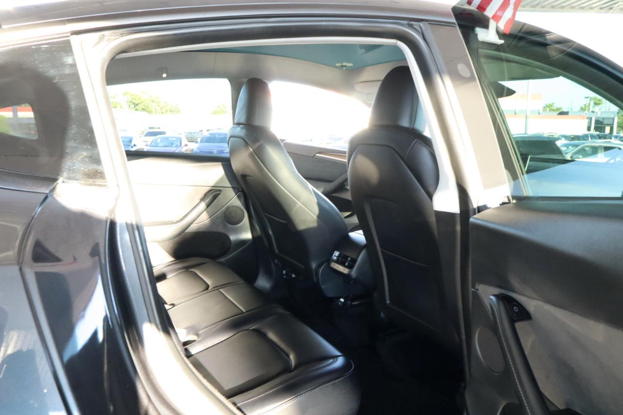 Tesla Model Y RWD *Ltd Avail* 2024