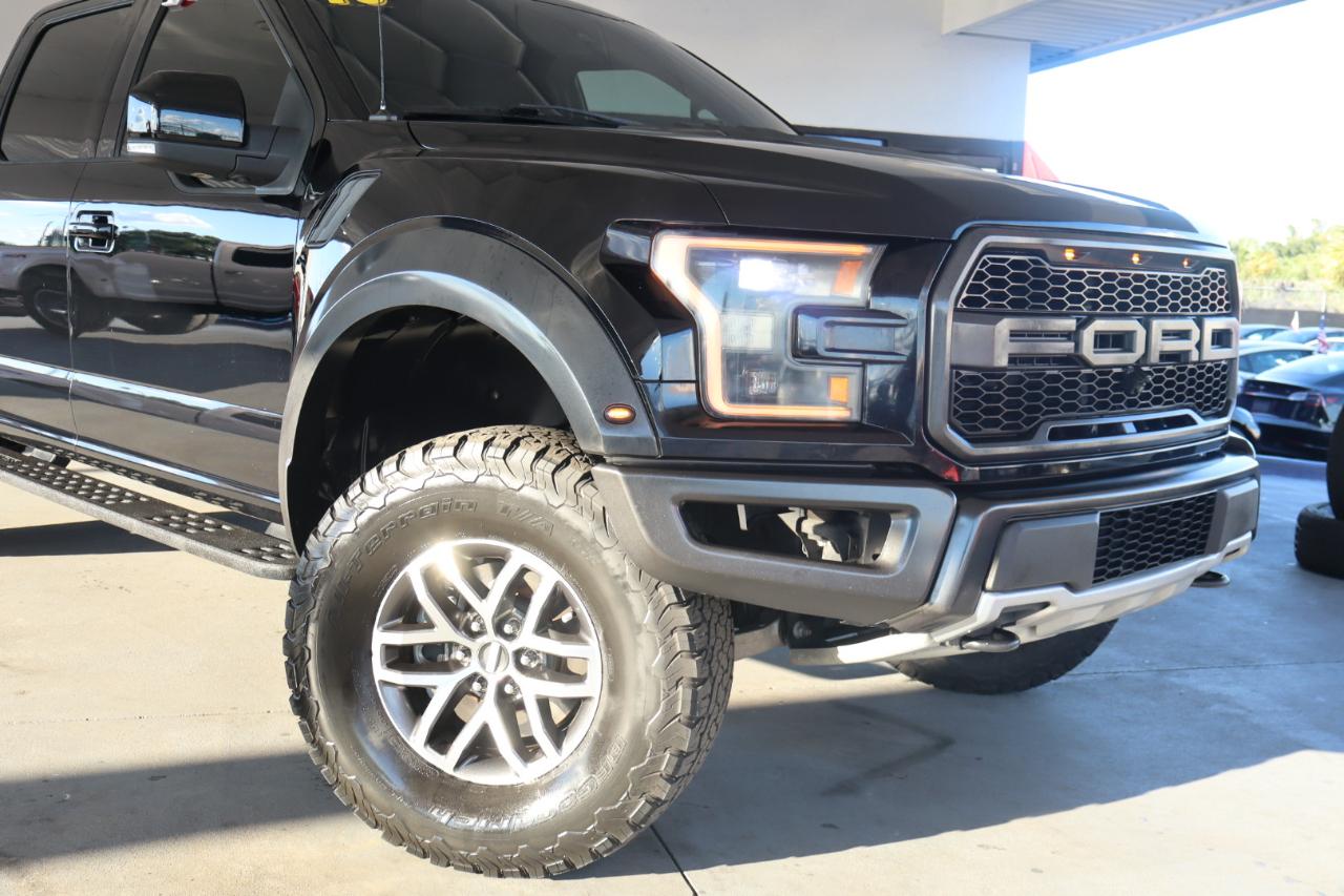 Ford F-150 Raptor 4WD SuperCrew 5.5' Box 2017