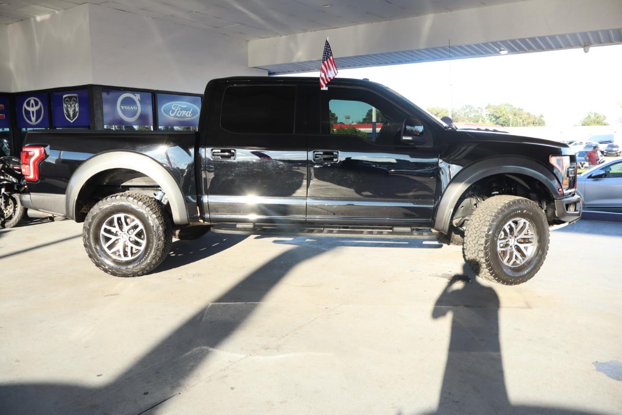 Ford F-150 Raptor 4WD SuperCrew 5.5' Box 2017