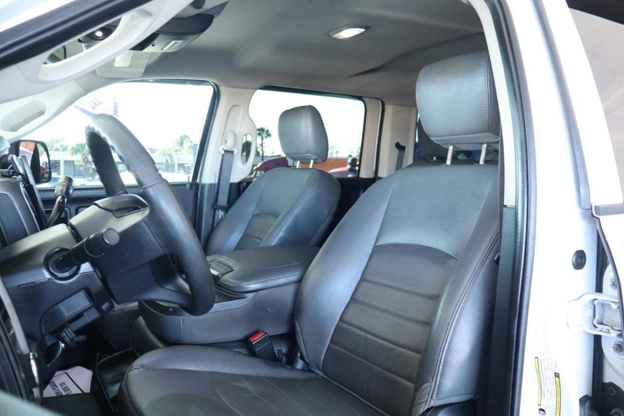 RAM 2500 4WD Crew Cab 149" Tradesman 2015