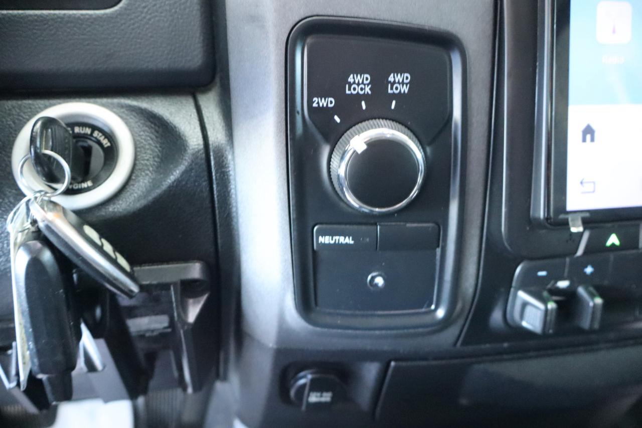 RAM 2500 4WD Crew Cab 149" Tradesman 2015