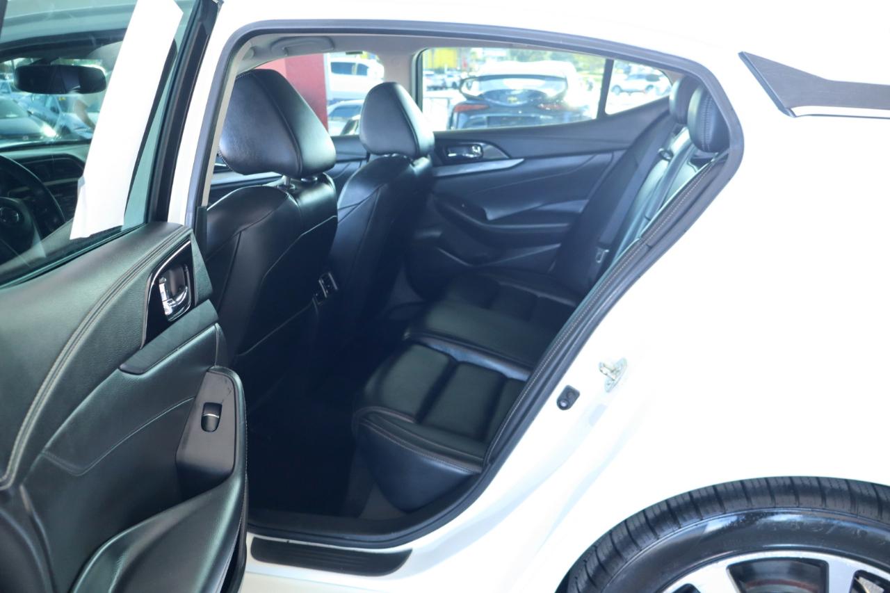 Nissan Maxima SV 3.5L *Ltd Avail* 2017