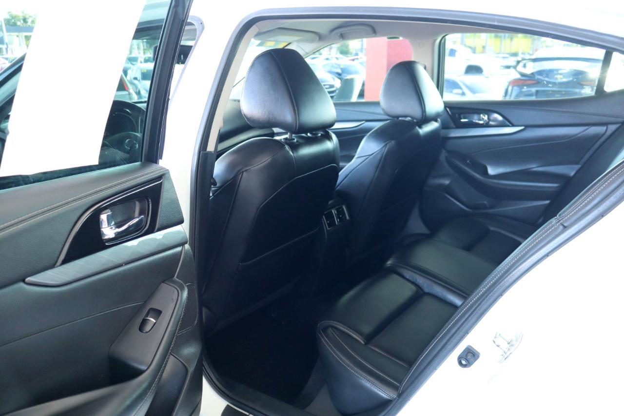 Nissan Maxima SV 3.5L *Ltd Avail* 2017