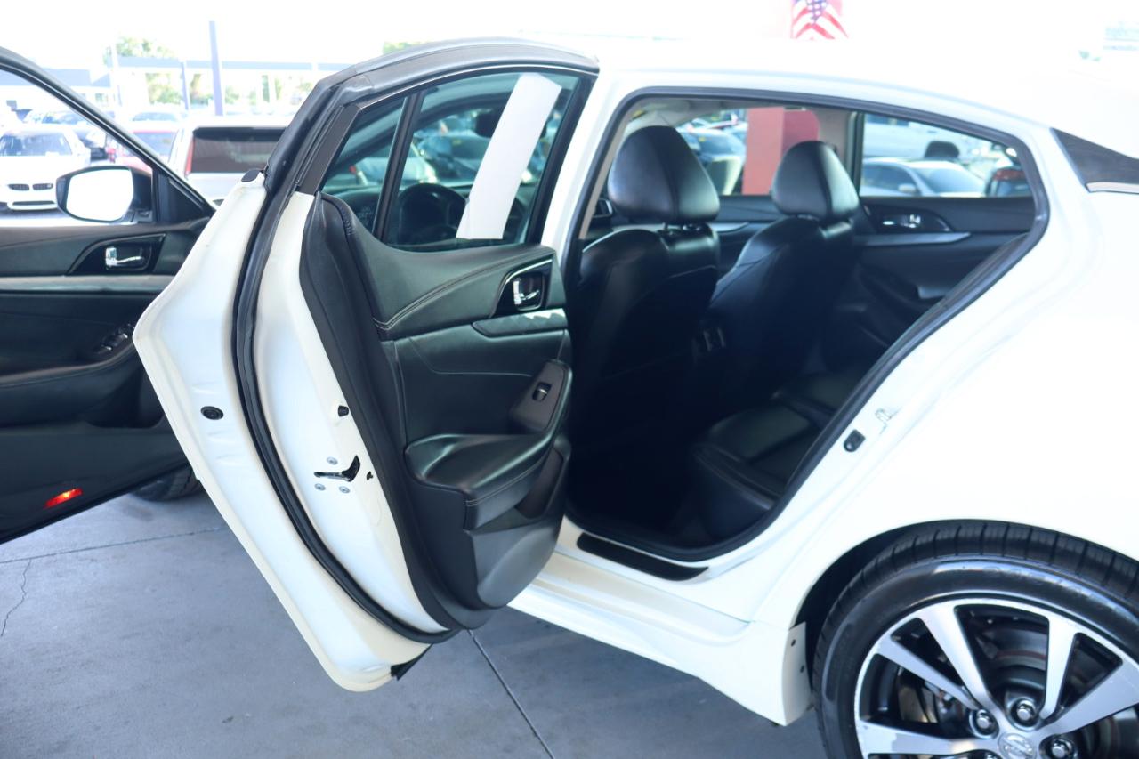 Nissan Maxima SV 3.5L *Ltd Avail* 2017