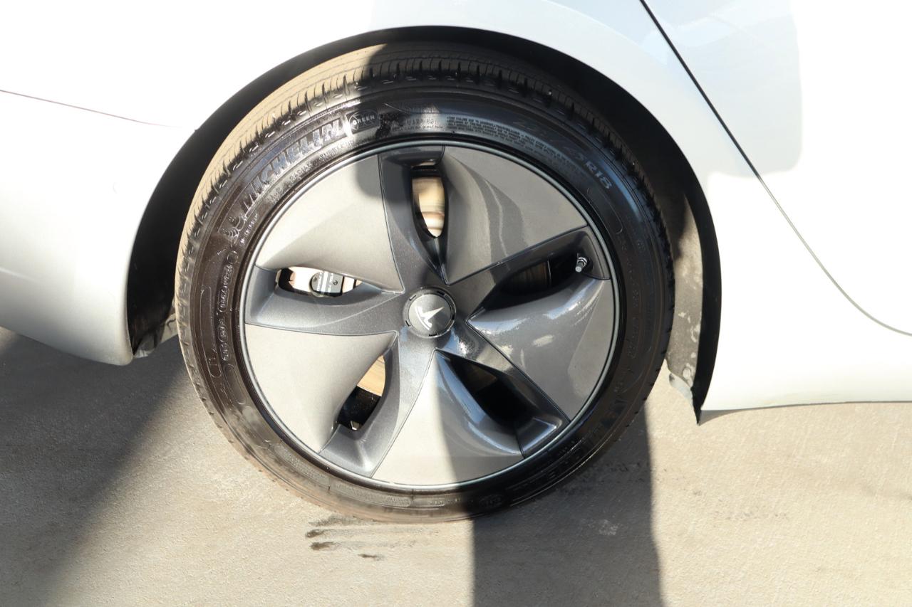 Tesla Model 3 Mid Range Battery RWD 2018
