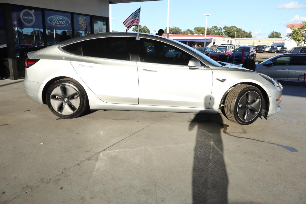 Tesla Model 3 Mid Range Battery RWD 2018