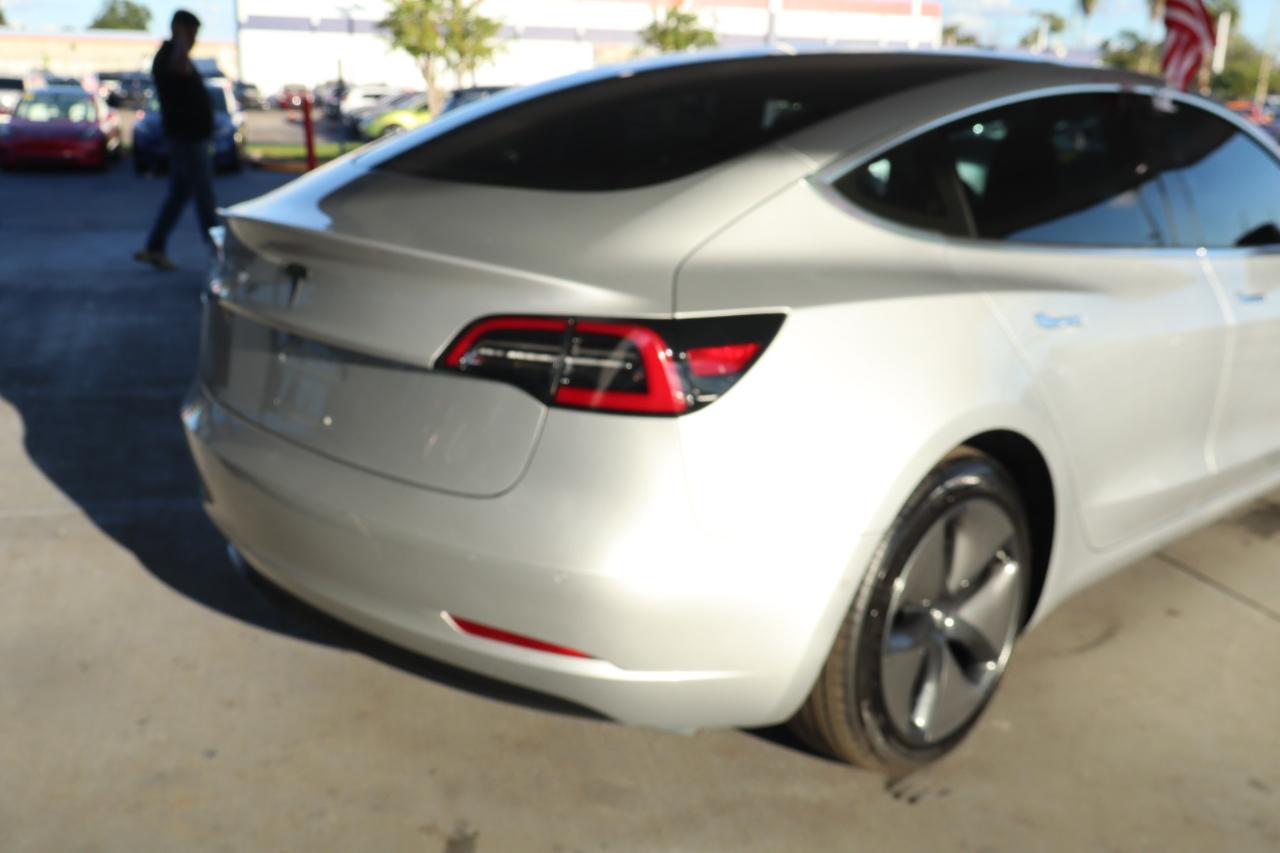 Tesla Model 3 Mid Range Battery RWD 2018